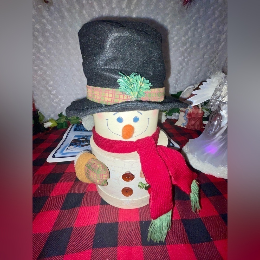NEWLY Crafted by Hand Frosty the Snowman Round Gift Box On Top Hat Box Lifts Off